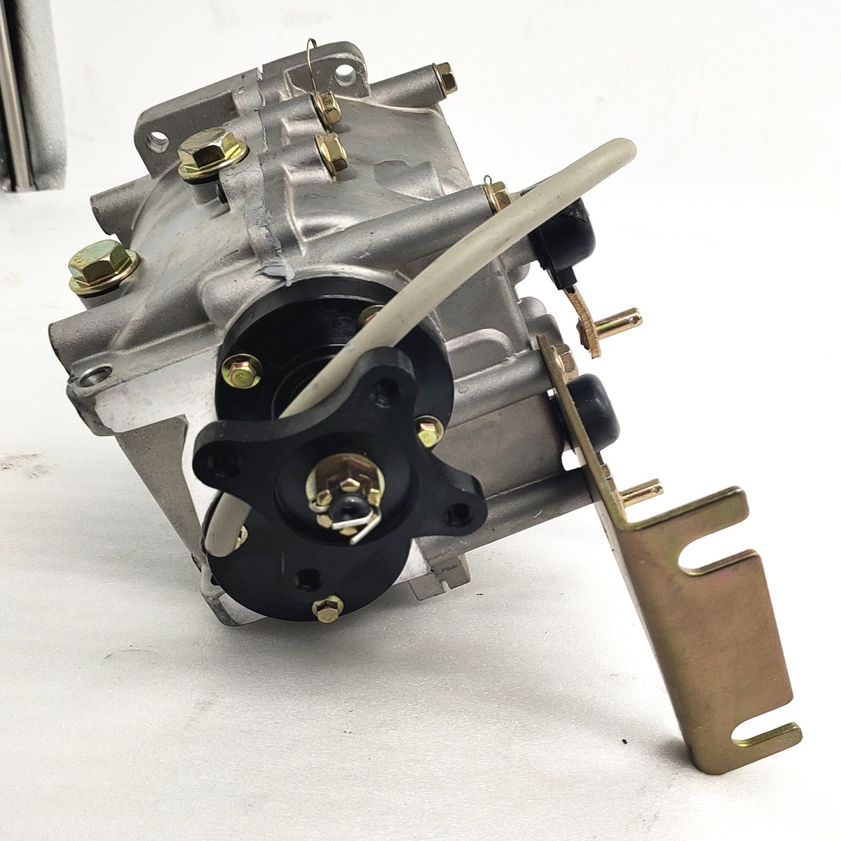 DAYANG Three Wheeled Tricycle Spare Parts Silver Transmission Gearbox for Performance