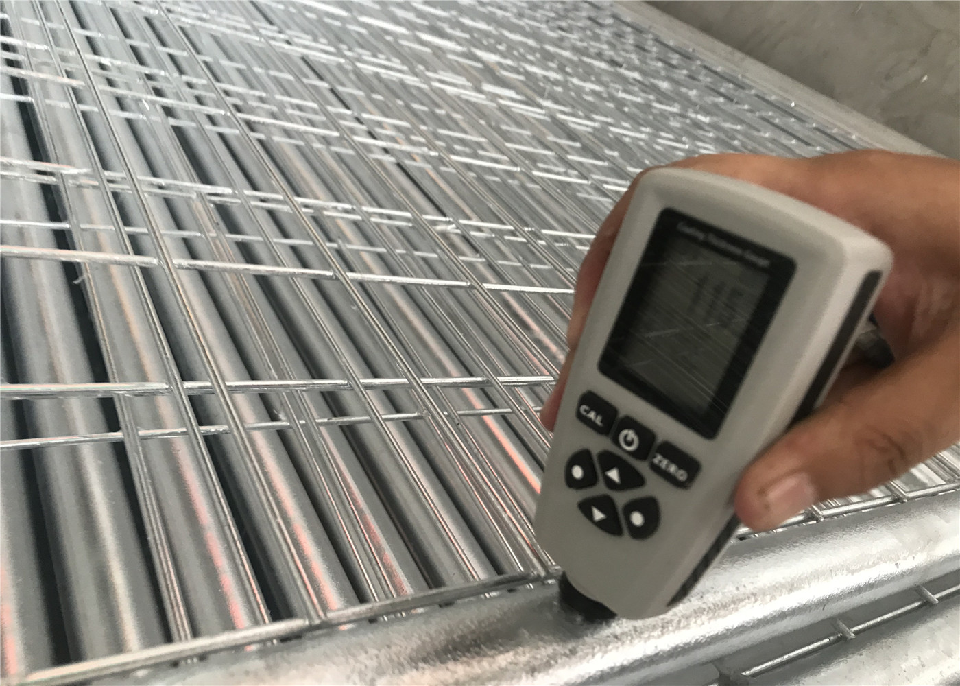 UK standard 38mm vertical tube and horizontal tube 25mm temp construction fence panels 2045mm*3450mm rental fence panels