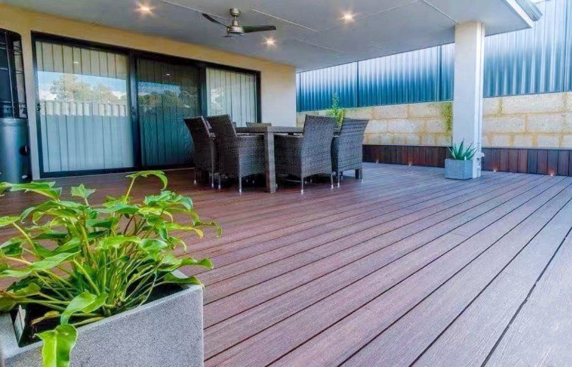 Special White Outdoor WPC Decking Flooring for Terrace / Fence