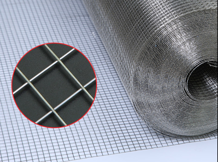 2.5x2.5cm Hole Size Galvanized Iron Welded Wire Mesh Roll For Netting Floor