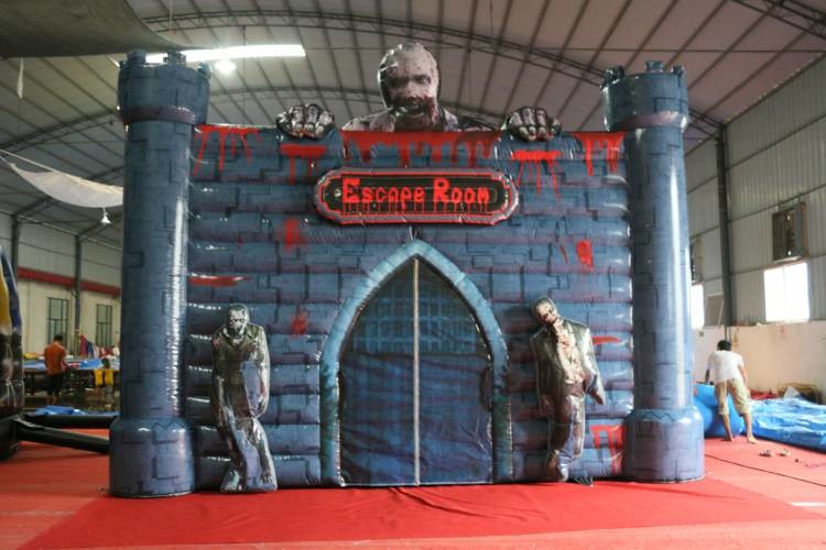 Durable Inflatable Sports Games Inflatable Thrilling Escape Room For Rental