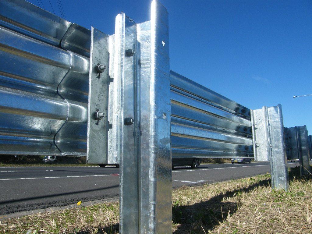Roadway Safety Hot Dip Galvanized Steel Guardrail Crash Barrier C Post for Protection