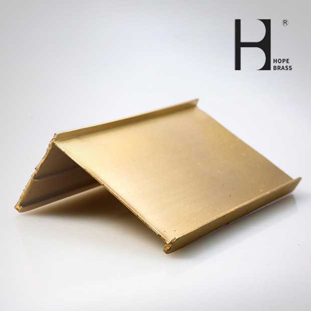 Anti-Corrosion long use time good quality Copper Alloy Profiles Brass Extrusion for Decoraion CuZn38Pb1.5 Manufacturer
