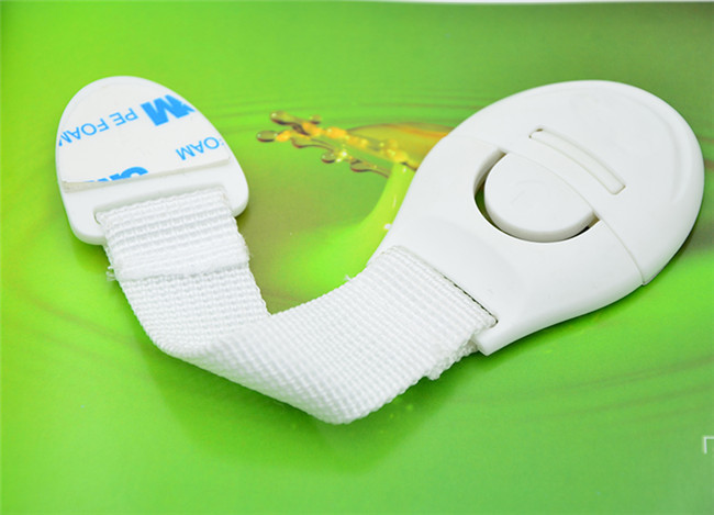 3M Strong Adhesive Super Functional Nylon Strap Baby Security Lock