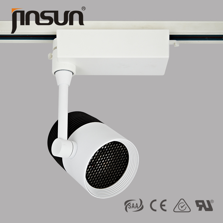 High brithness design IP40 680 lm 12W Cree chip 360 degree adjustable of Led track light 3years warranty 6degree light