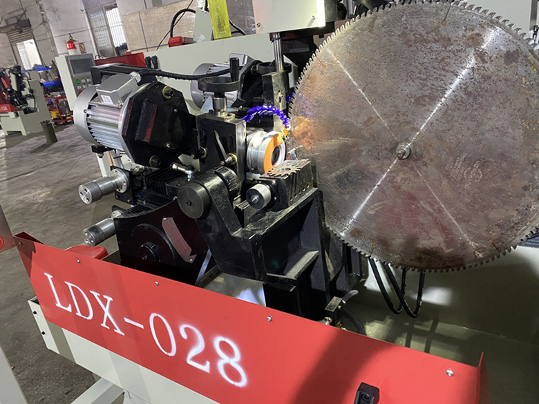 Full Automatic CNC Double Grinding Head Side Angle Gear Saw Blade Grinding Machine LDX-028A