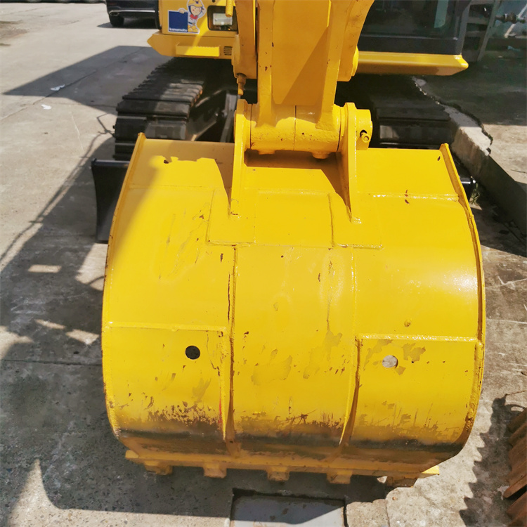 Second Hand Komatsu PC 70-8 Mini Excavator 7 Ton in Japan with Original Hydraulic Valve