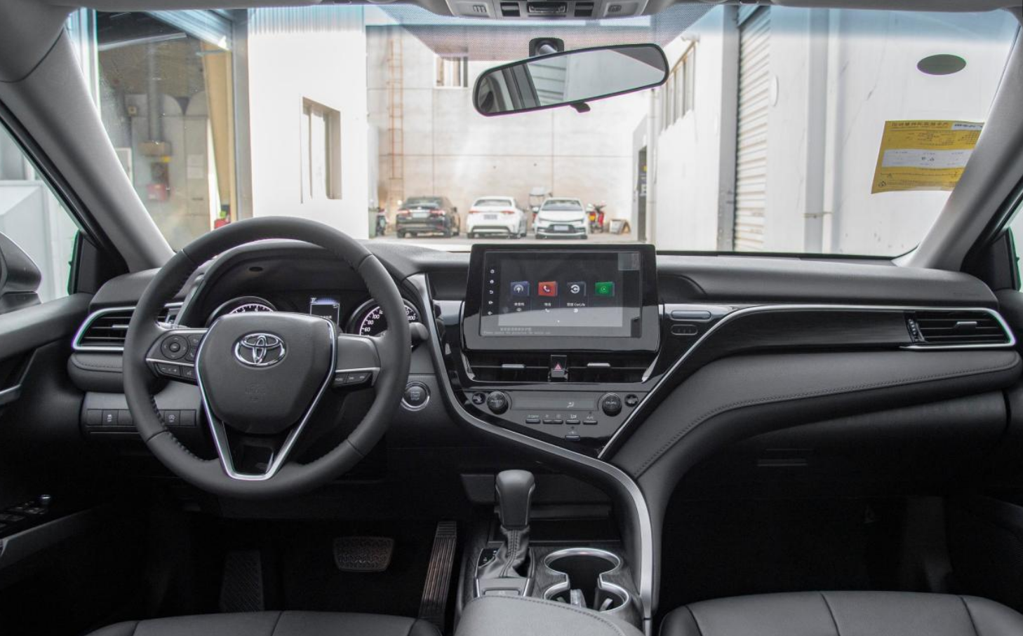 Naturally aspirated 2023 2024 To-yota C-amry 2.0 L 177 horsepower Hybrid car made in 0km used cars to-yota and with a