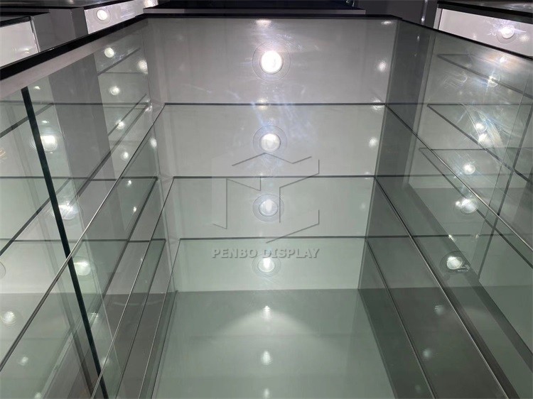 5mm Thick MDF Vapor Shop Display Showcase With T5 LED Lighting
