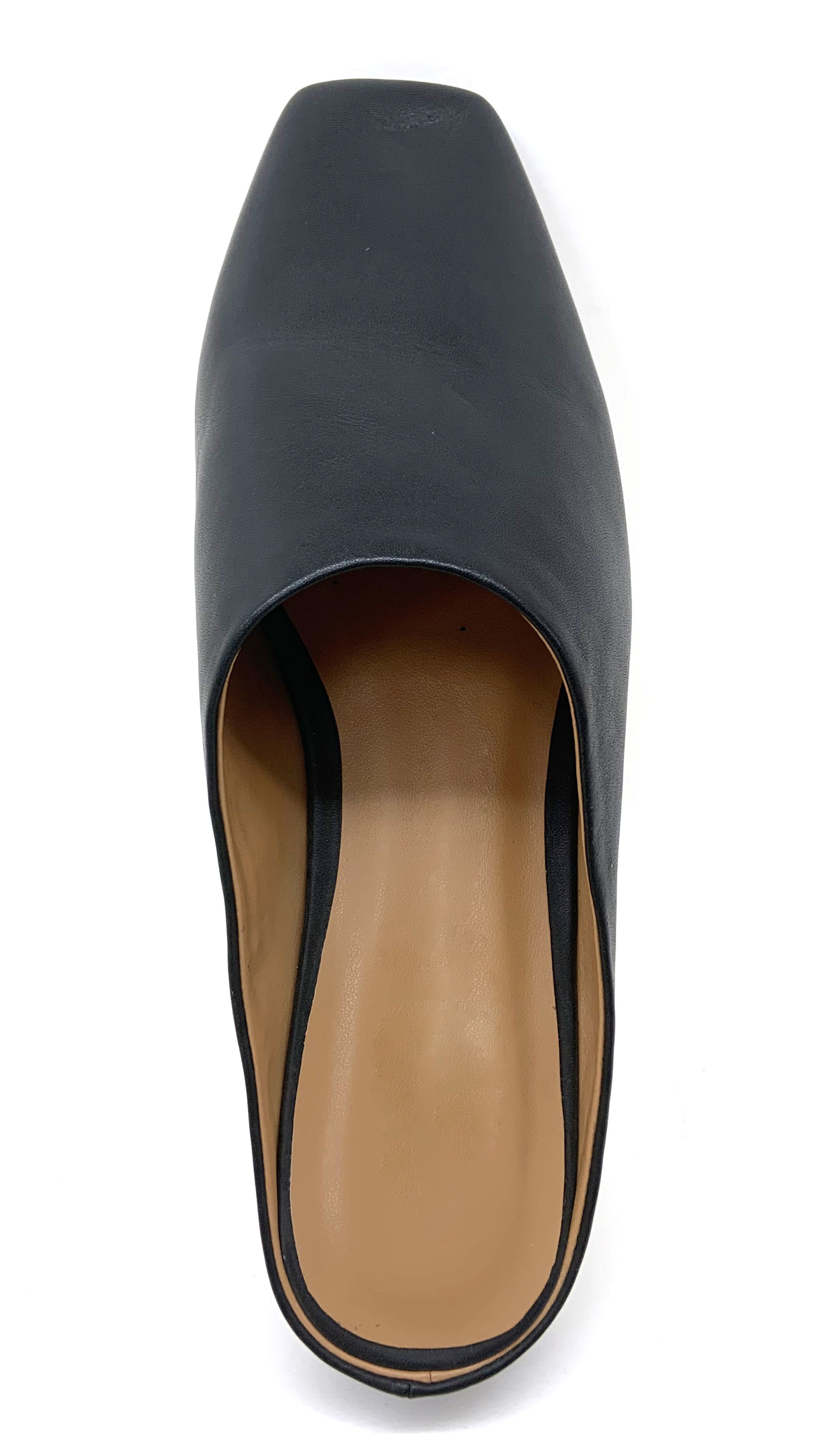 Comfortable Womens Flat Sandals Stylish With Leather Upper Material