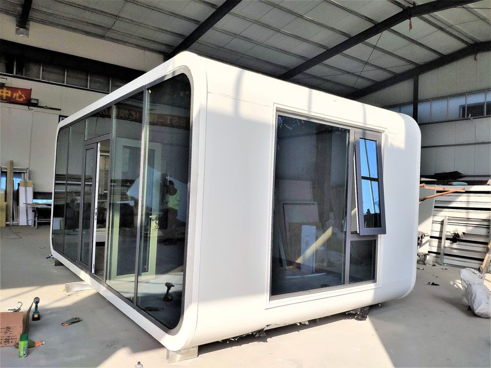Advantage of Wooden Movable Prefabricated House Fast Install Smart Apple Container House