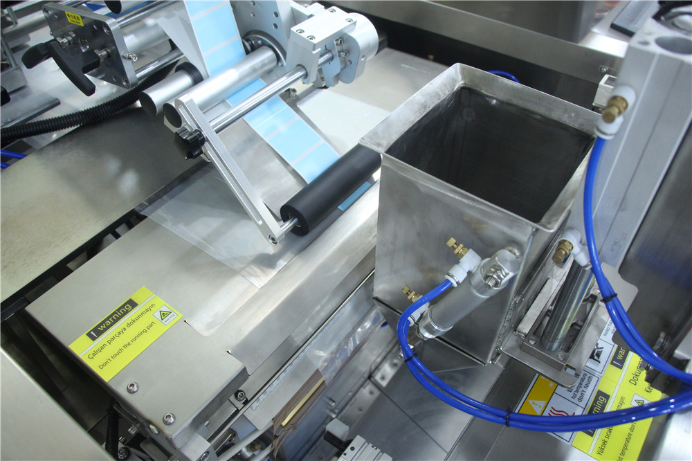 High quality 10 Drums Packing Machine Continuous Packing Screw and Nuts and Furniture Parts