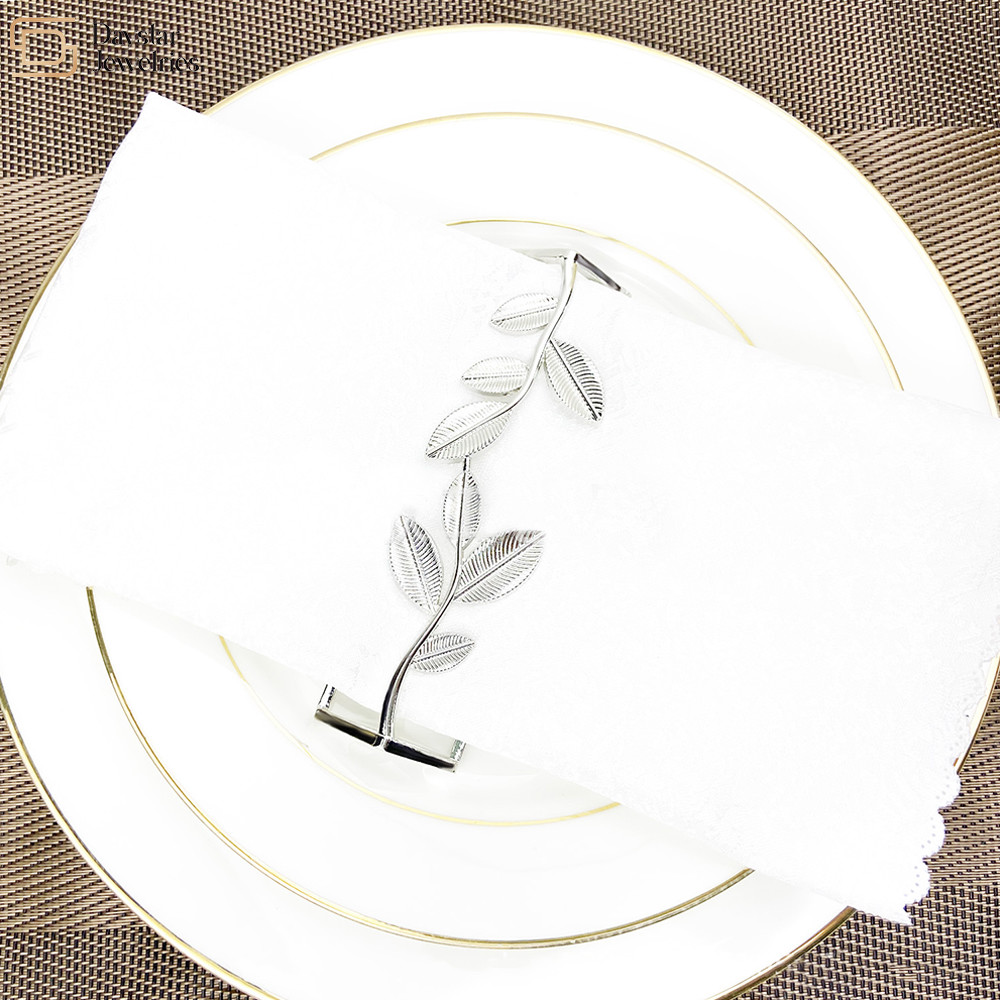 Table Leaf Napkin Rings , Metal Gold Napkin Rings For Wedding Party Dinner