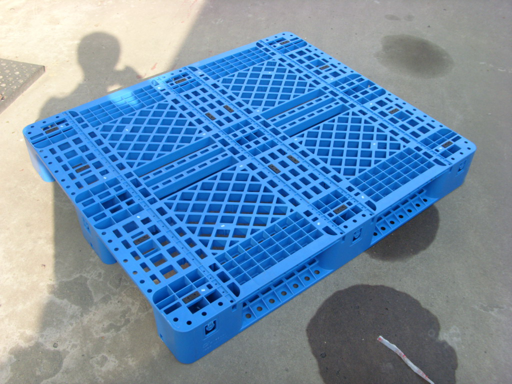 1200x1000x150mm Euro Racking Plastic Pallets Euro 2T Static Load 1T Dynamic Load