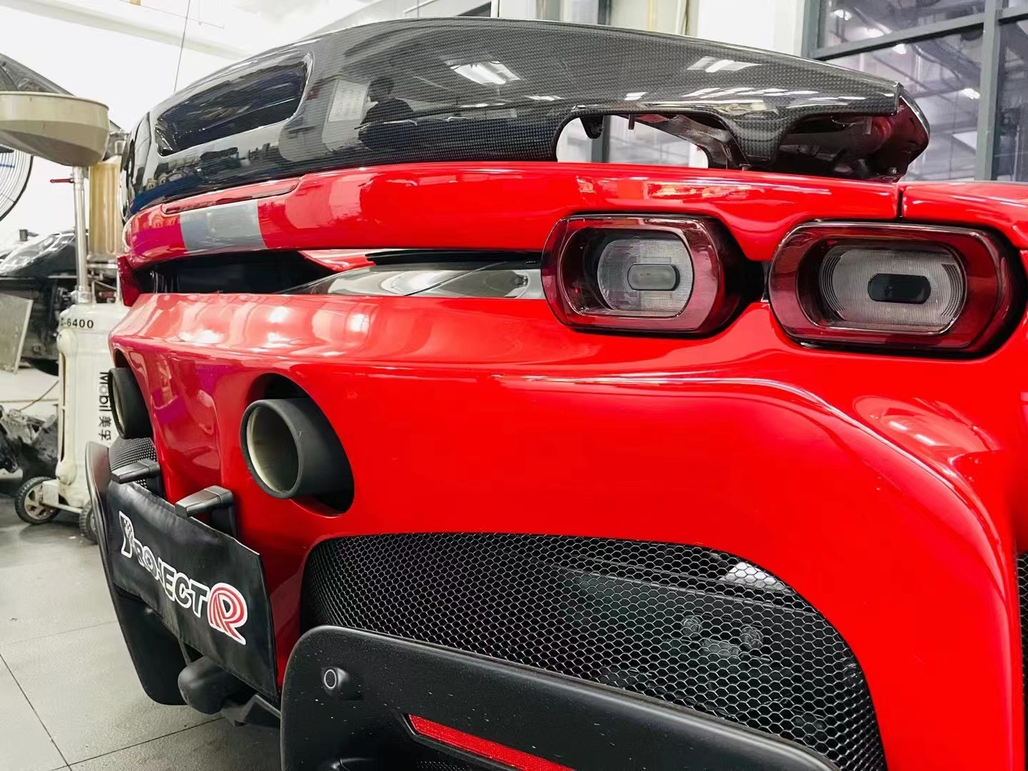 Carbon Fiber Spoiler Carbon Fiber Spoiler for Ferrari SF90 SF90 Upgraded OEM Style Spoiler Tail