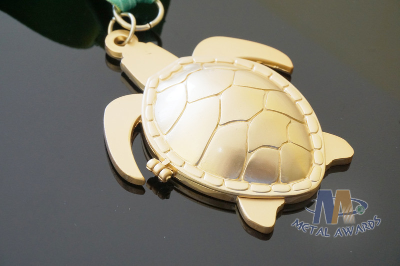 Turtle Shell Animal Medals With Colorful Satin Ribbon , Printing Sticke With Gloss Dome Covered