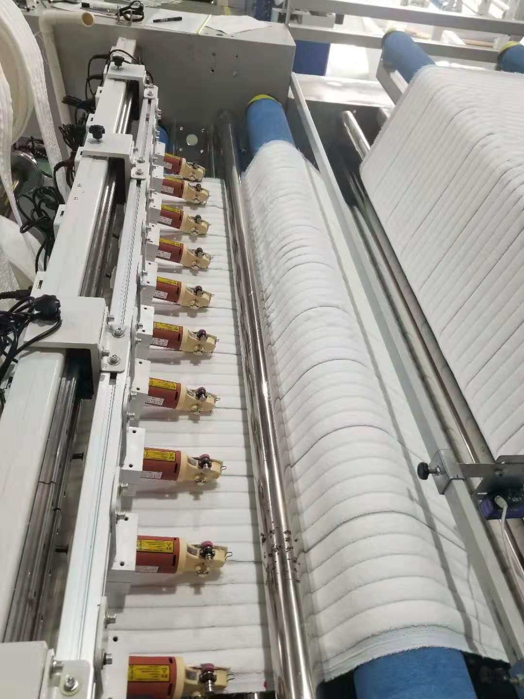 High Speed Fabric Slitting Machine / Automatic Meltblown Slitting Machine