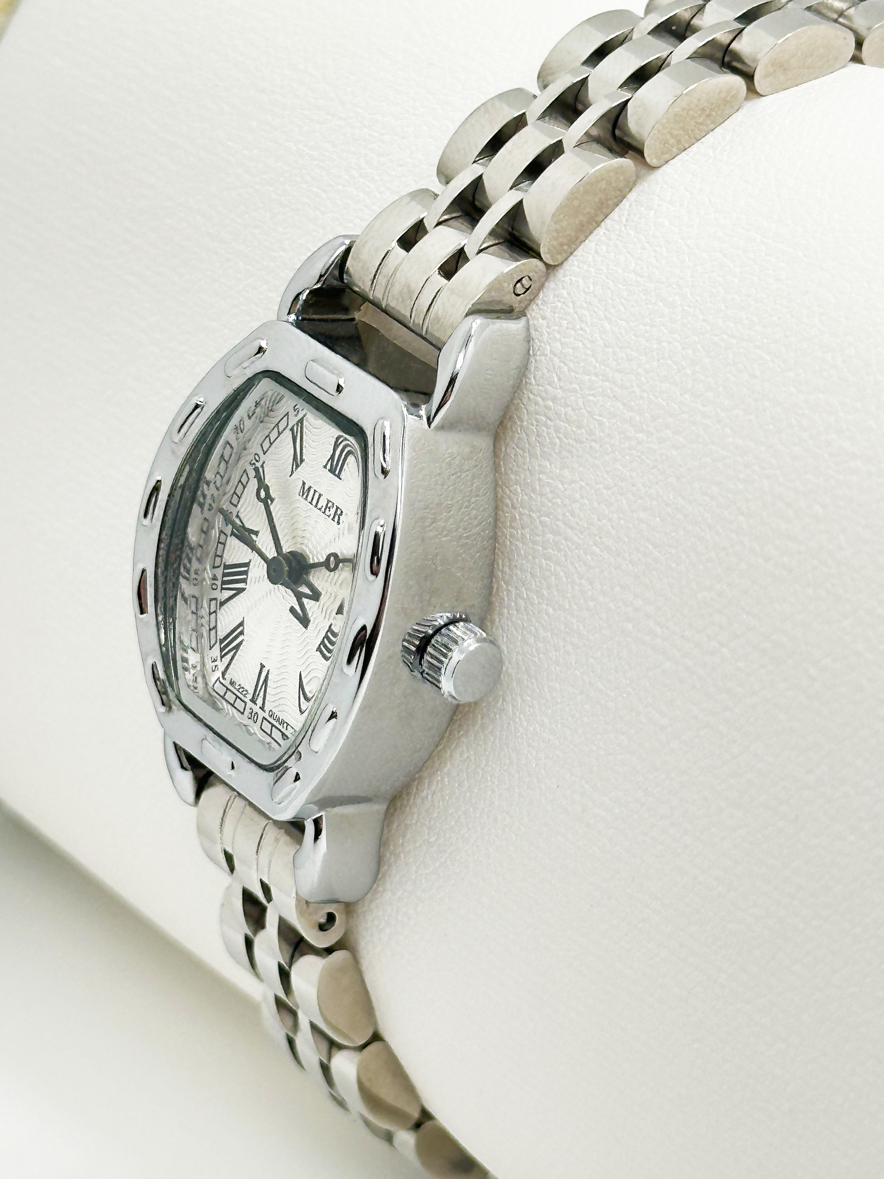 Minimalist Stylish Stainless Steel Strap Watch Quartz Silver Waterproof Watch