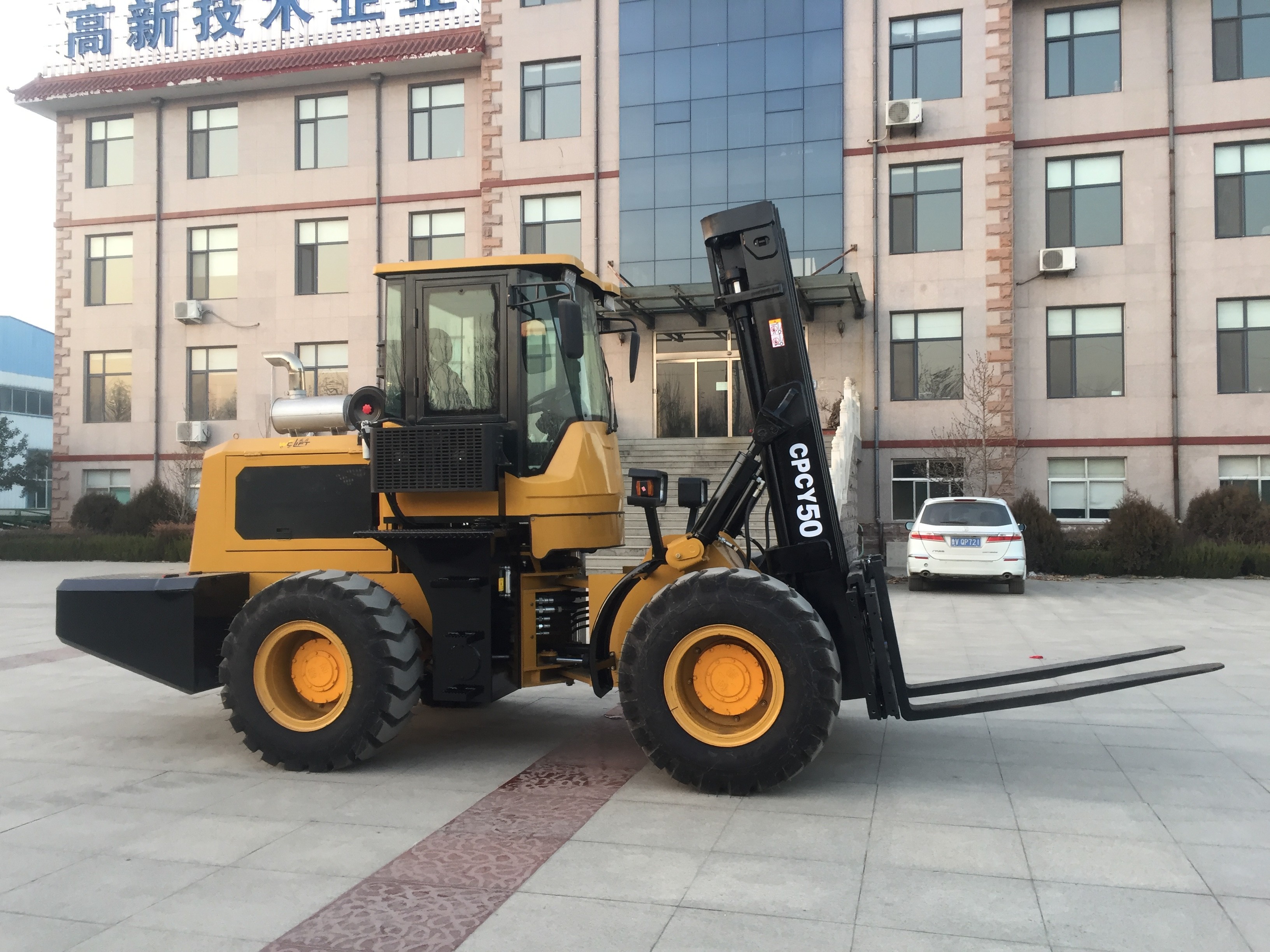 Diesel Forklift Truck 5 tons CPCY50 All Terrain Forklift 4x4 Off road Forklift
