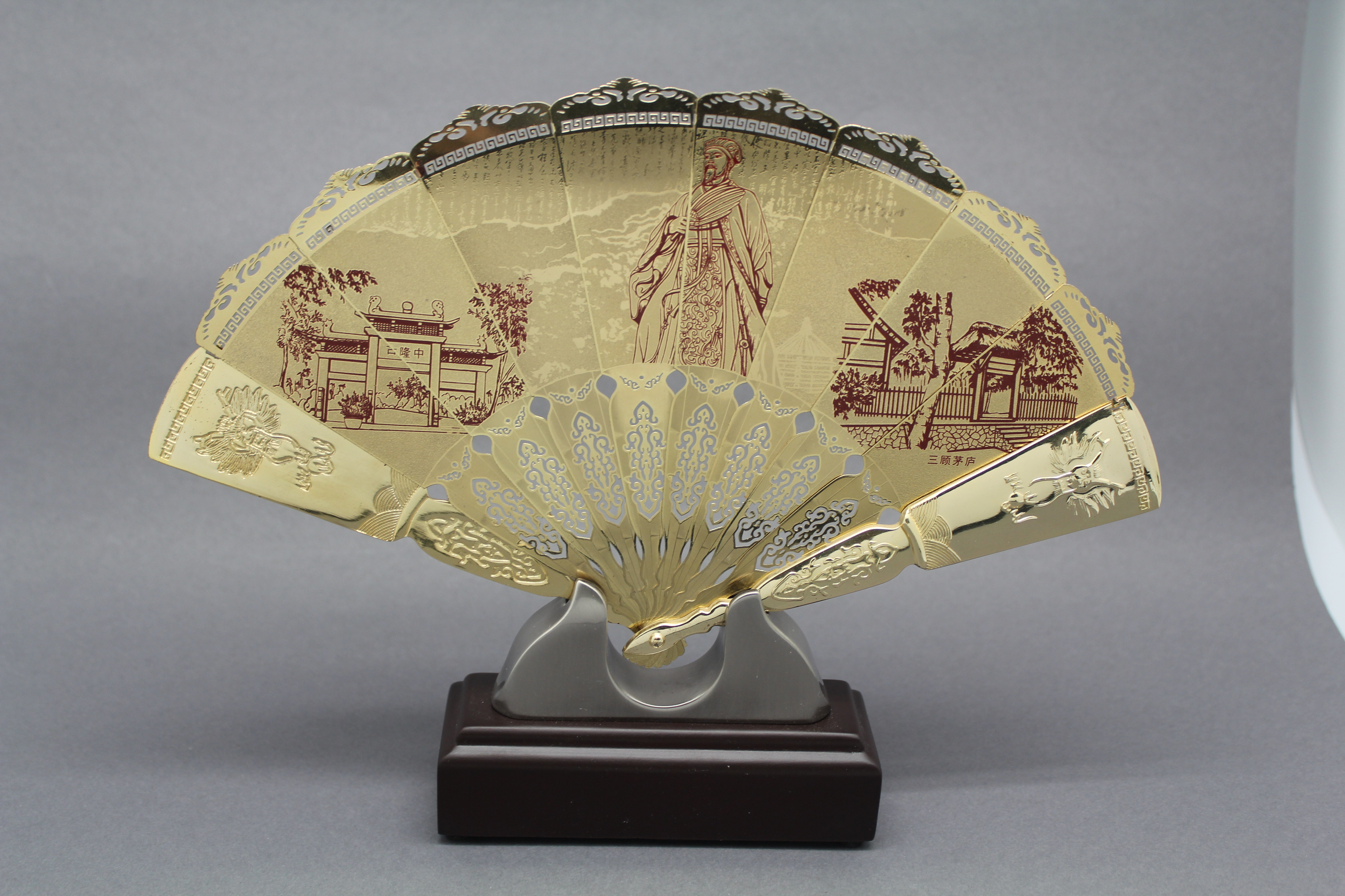 Luxury 304 Stainless Steel Metal Gold Folding Fan For Decoration 85*54mm Etch Technique