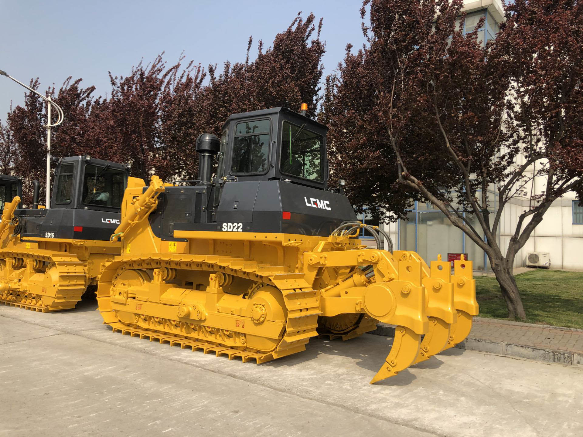 175kw SD22 Bulldozer , 1800rpm Crawler Bulldozer With 450L Fuel Tank