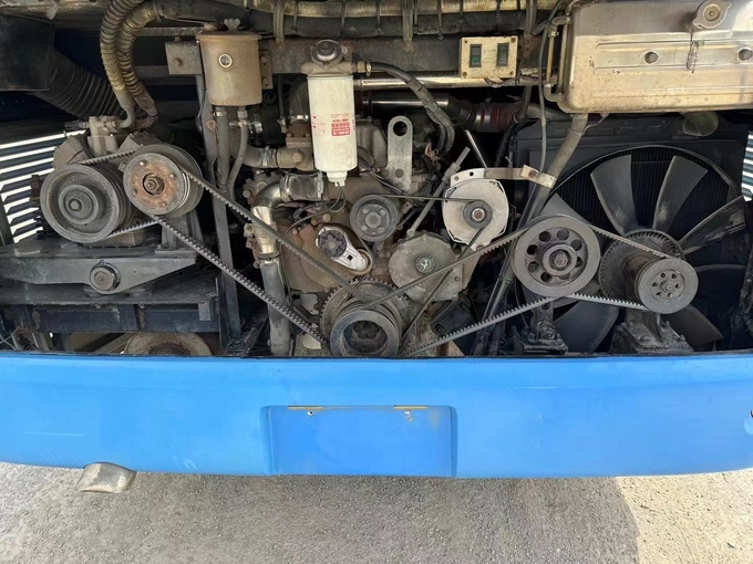 Coach Bus Long Distance Kinglong XMQ617 Bus 47 Seats 2018 Year Leaf Spring Luggage Compartment
