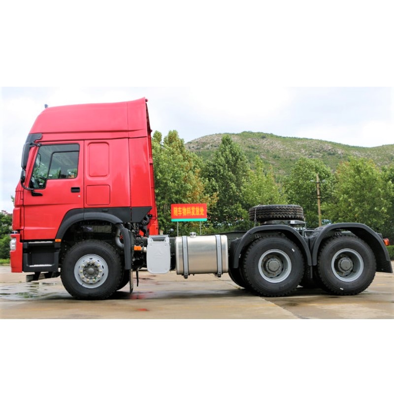 WD615.47 Engine Model SINOTRUK 6X4 HOWO 7 Trailer Tractor Truck Head in Red Color for Your Customer's Requirements