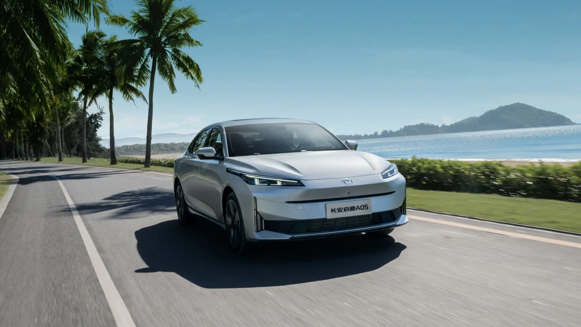 2023 Changan Qiyuan A05 145 Max Edition Electric Hatchback Car Long Range and High Speed with 0.5h Fast Charging Time