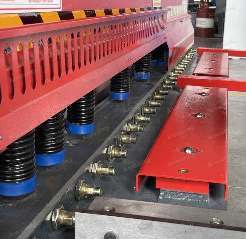 4*2500mm Cutting CNC Hydraulic Guliitine Shearing Machine With E21S Metal Plate Cutter