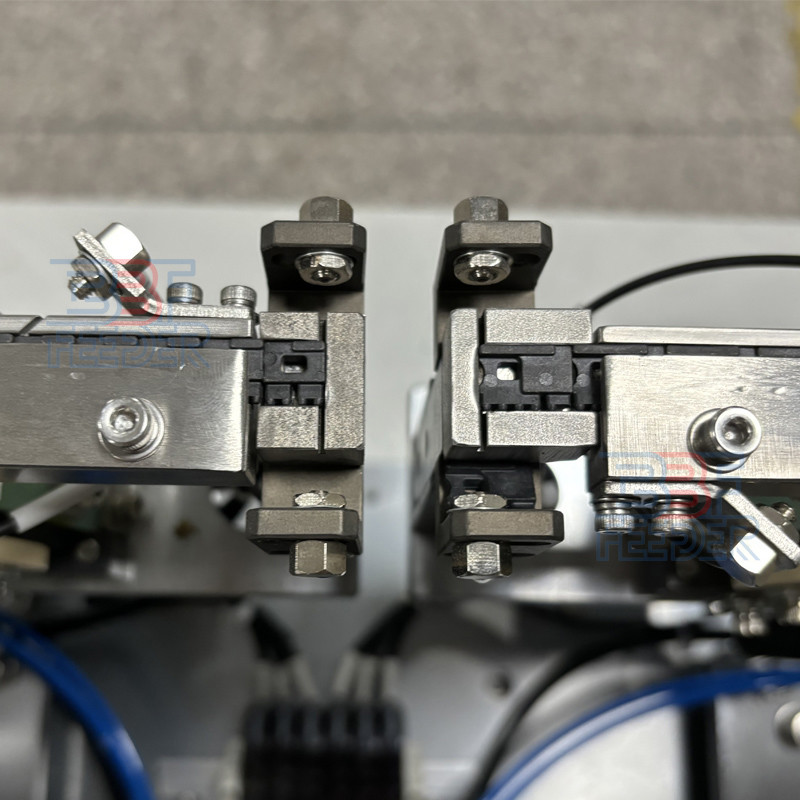 Double Vibratory Parts Feeder Small Plastic Parts Vibratory Feeding Systems