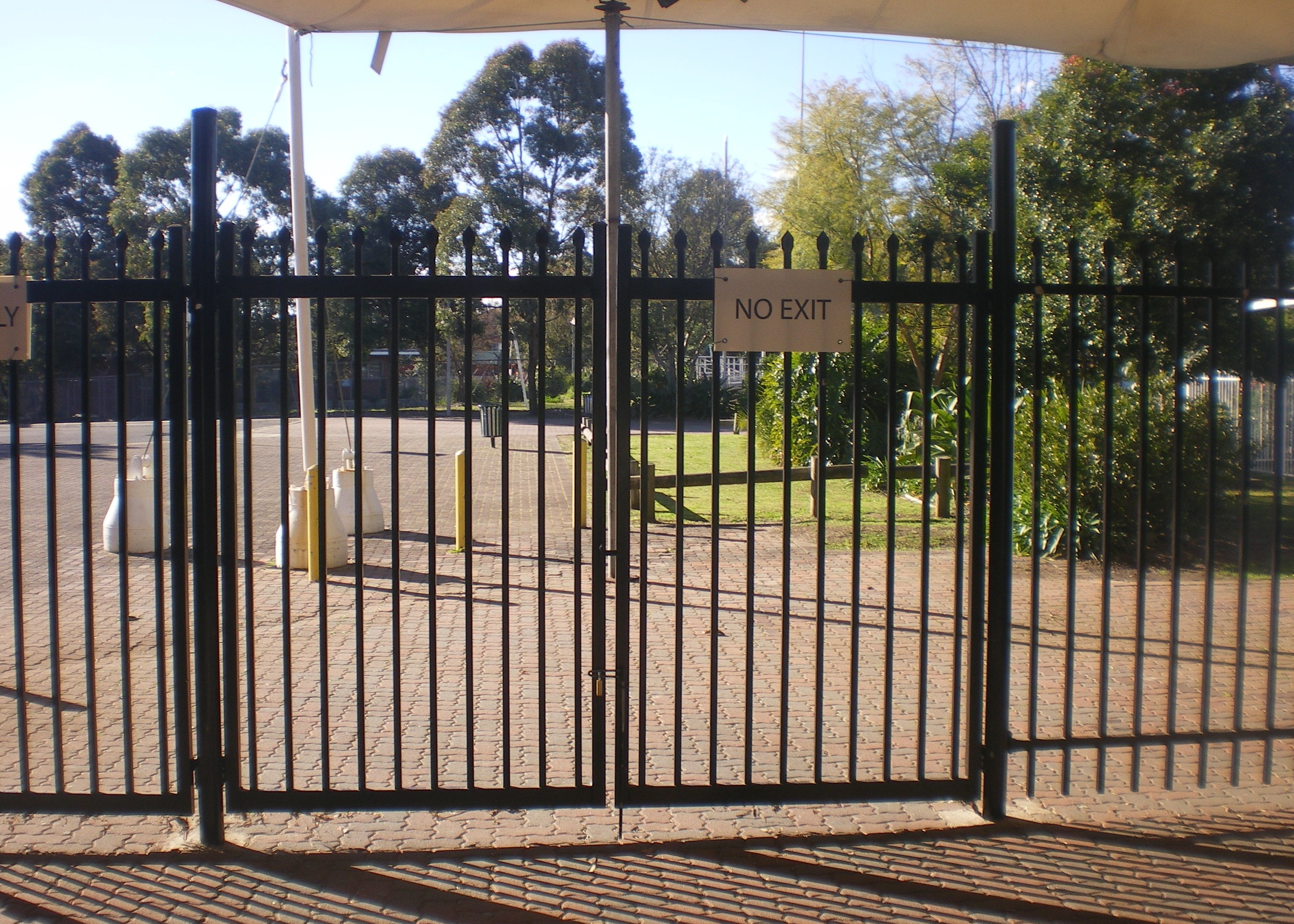 1.5x1m Metal Garden Fence Gate Hot Dip Galvanized Pvc Coated Welded