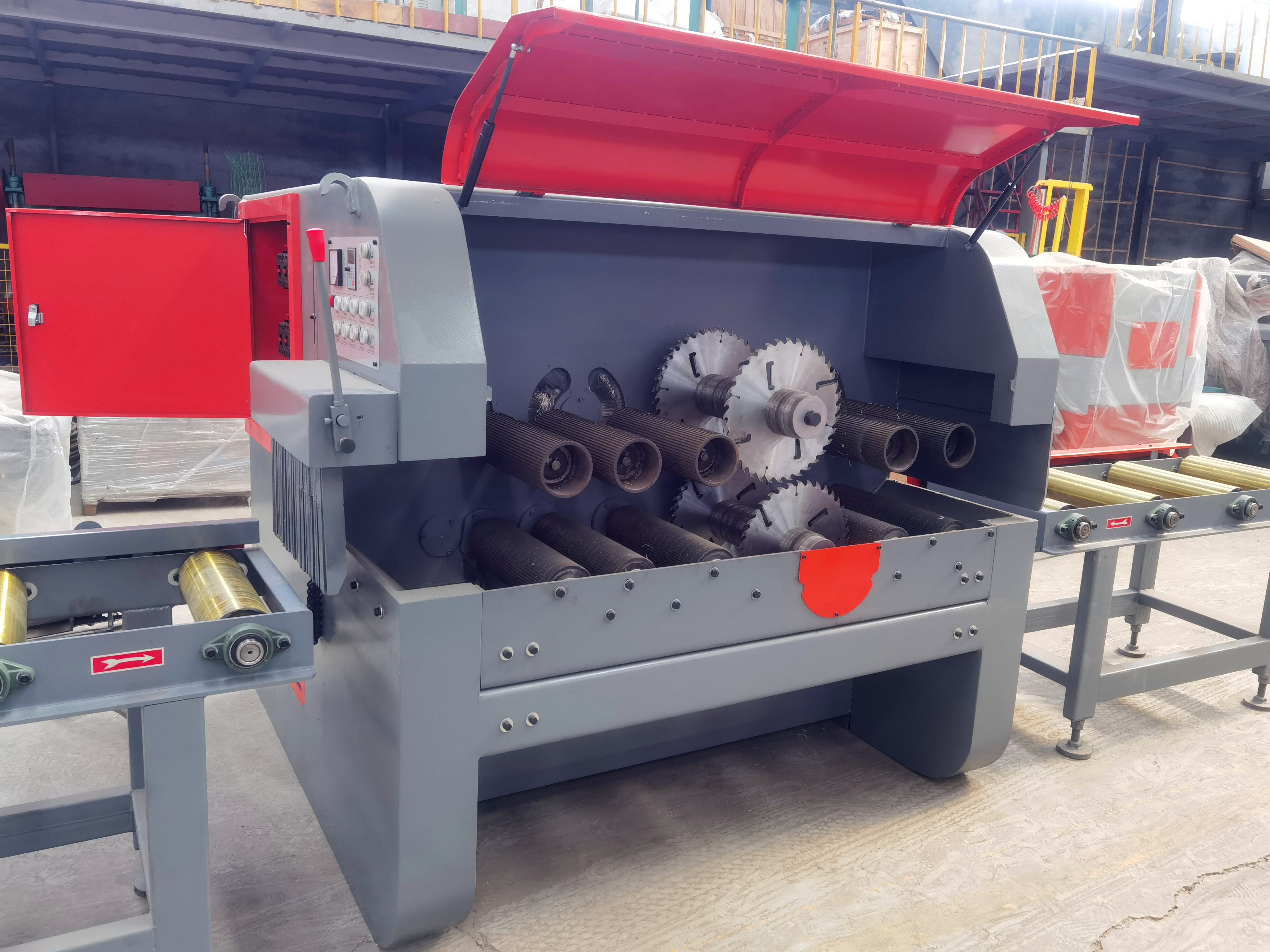 Timber Vertical Band Sawmill 700mm Wood Resaw Bandsaw With Touch Screen