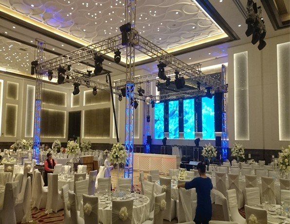 P4.81 Indoor Rental LED Display boards Large LED Video Screens