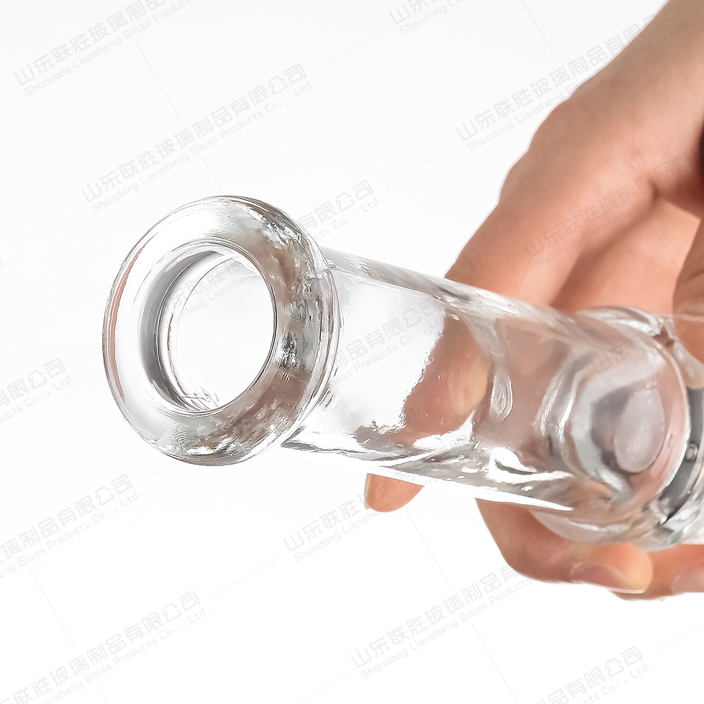 Custom Size Accepted Clear 500 Ml Spirit Liquor Glass Bottle for Vodka Spirit Bottle