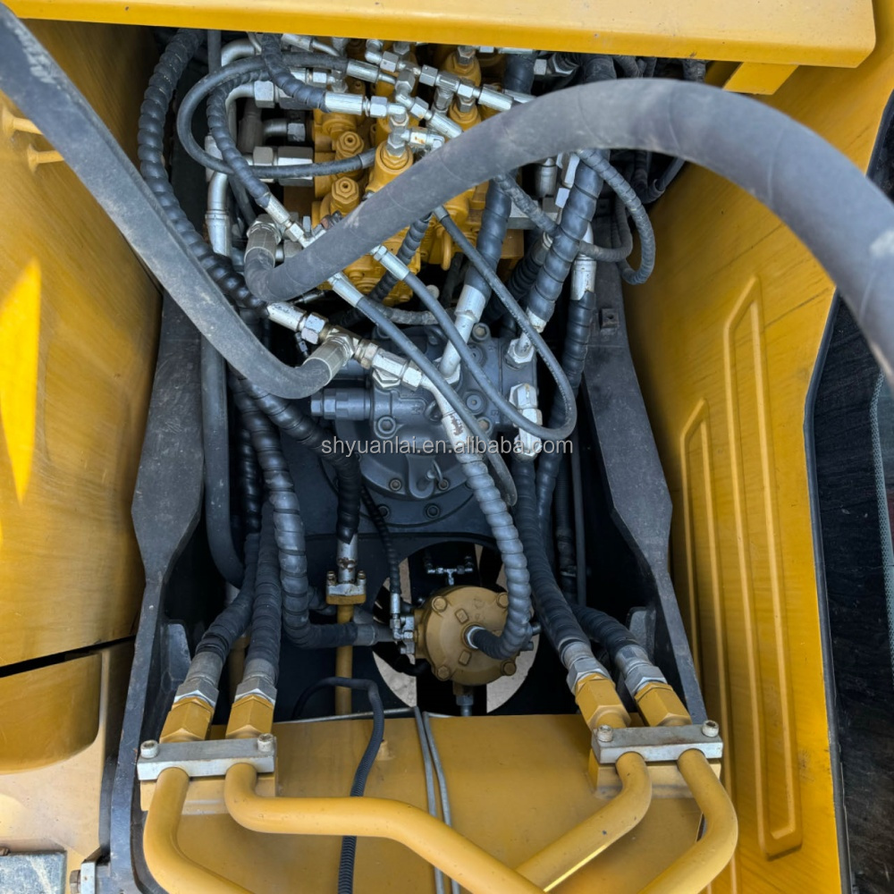 SY135 Excavator Mild Steel Design Second Hand 0-2000 Working Hours Komatsu