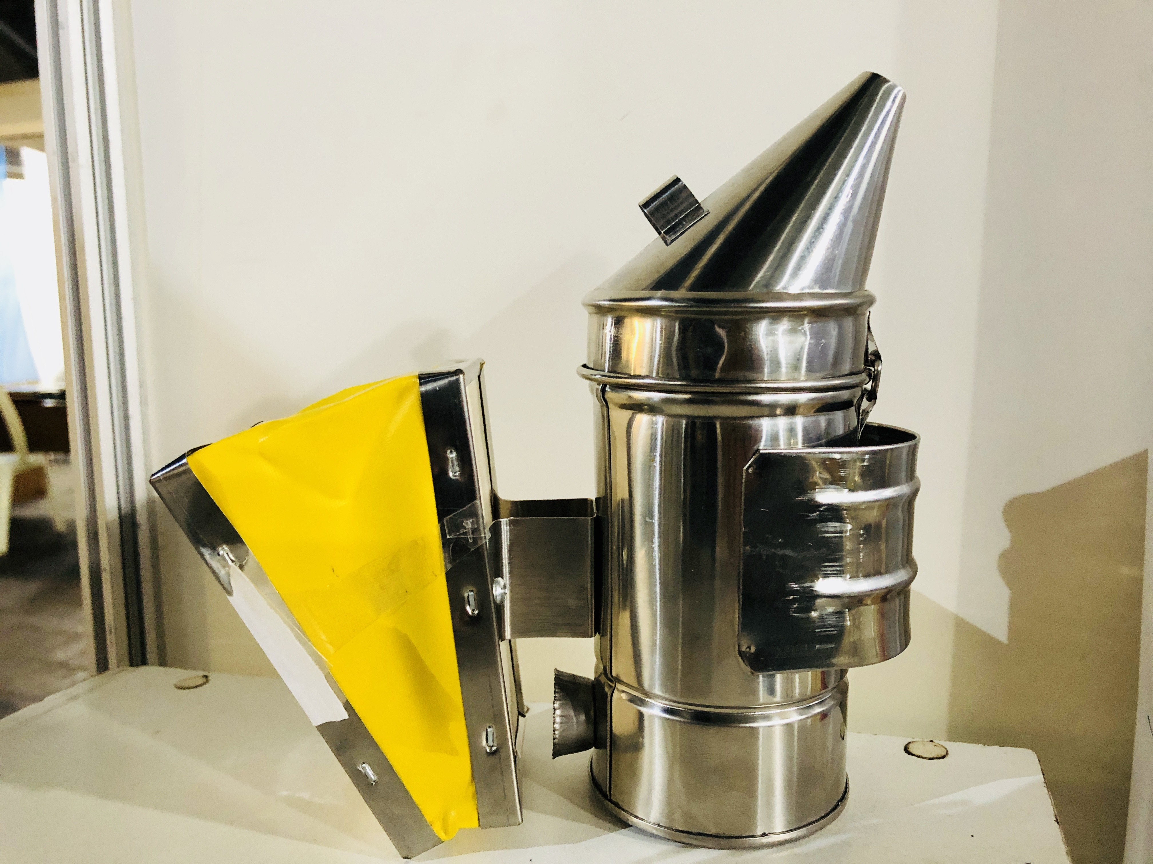 Durable American Style Bee Hive Smoker Mini Size of Bee Hive Smoker