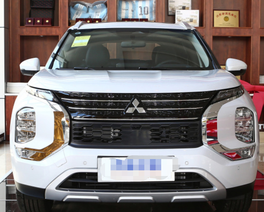 Outlander 2023 Model 1.5t Cvt Two-Wheel Drive Zunyao Version 7 Seats Compact Car