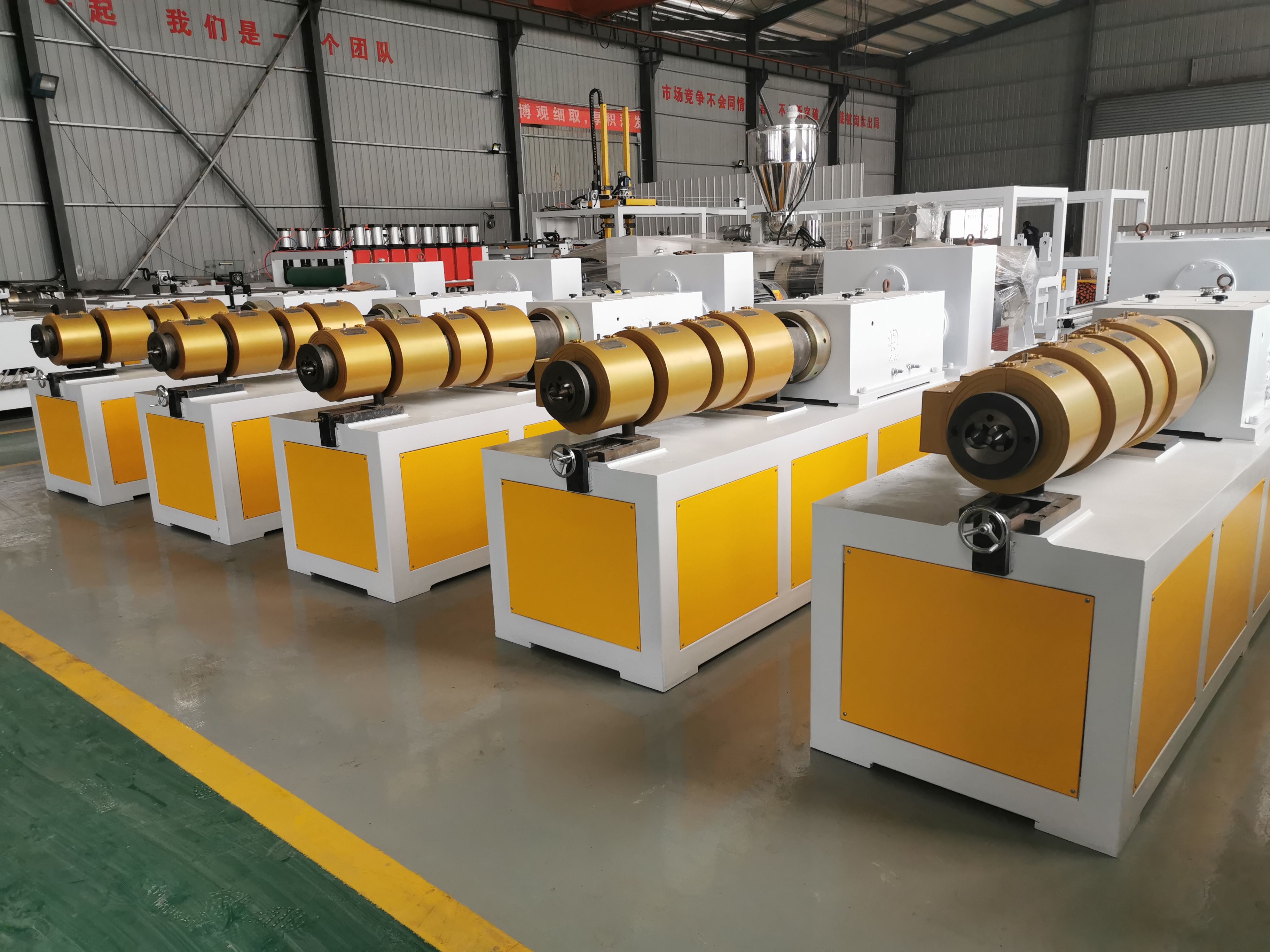 Qingdao Port Seaport HDPE PPR Pipe Machine Plastic Extruders with Single-screw Design