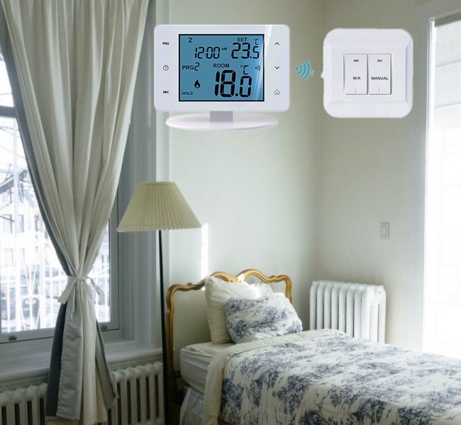 IOS And Android App RF Room Thermostat With LCD Touch Screen Display