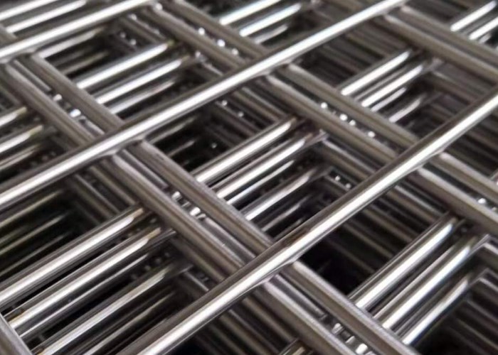 Weld 50x50mm Hole 4ft Galvanised Steel Mesh Panels Silver