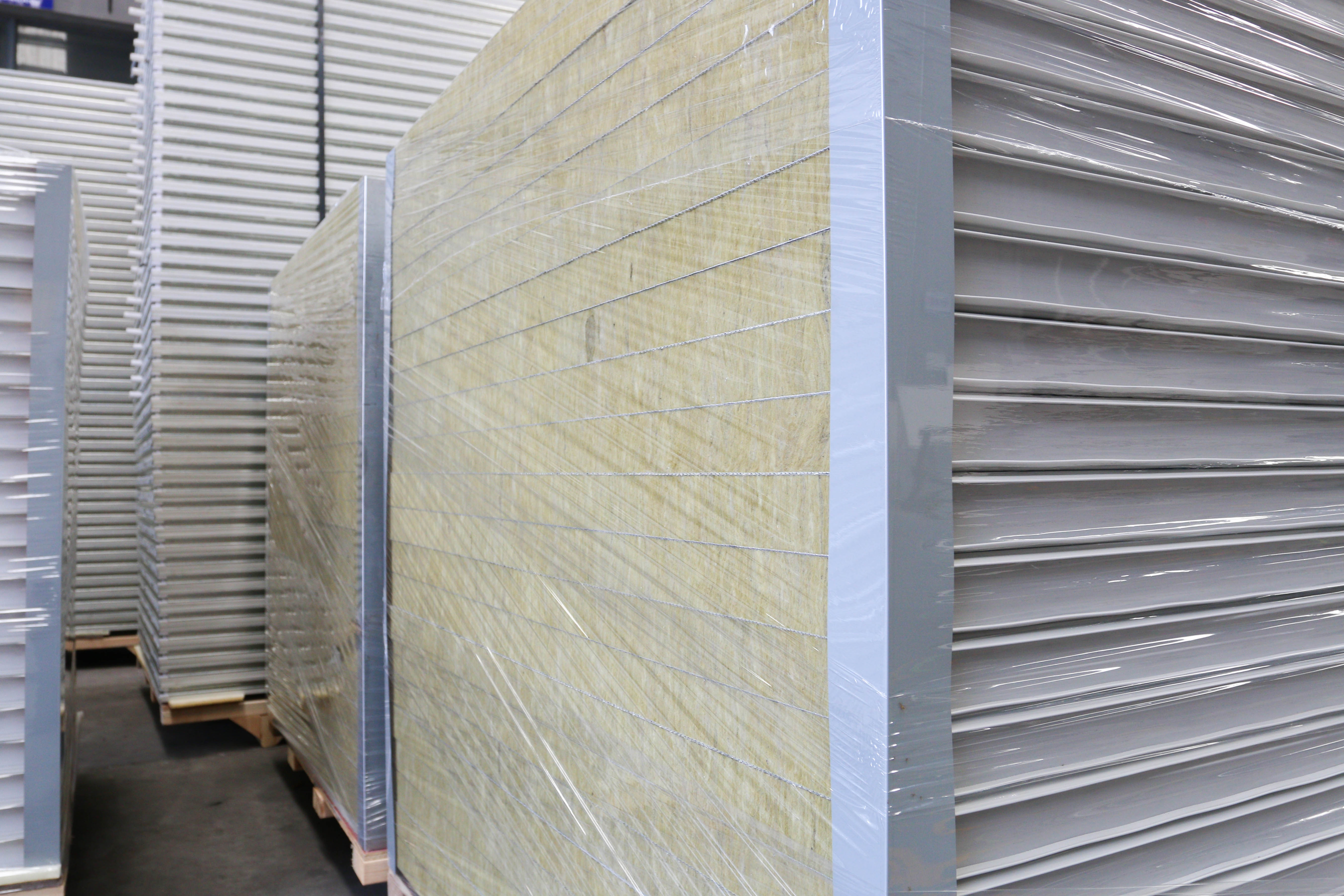 Silicon Rock Roof Wall Polyurethane Sandwich Panel Cladding Puf Panel Roof 200mm