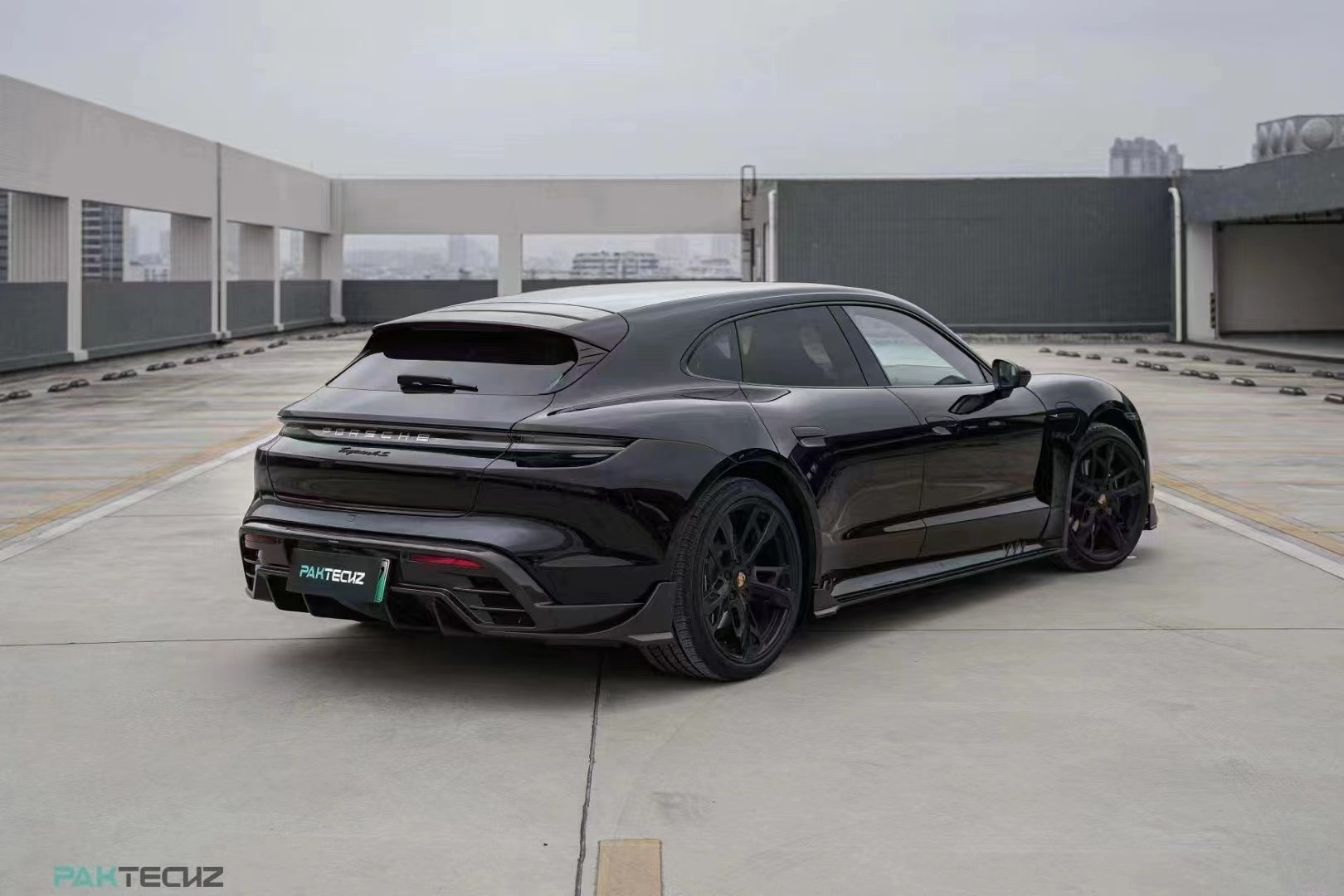 Dry Carbon Fiber Carbon Fibre Body Kit for Porsche Taycan Taycan Upgrade PAKTECHZ Style Front Shovel Diffuser Spoiler Body Kit