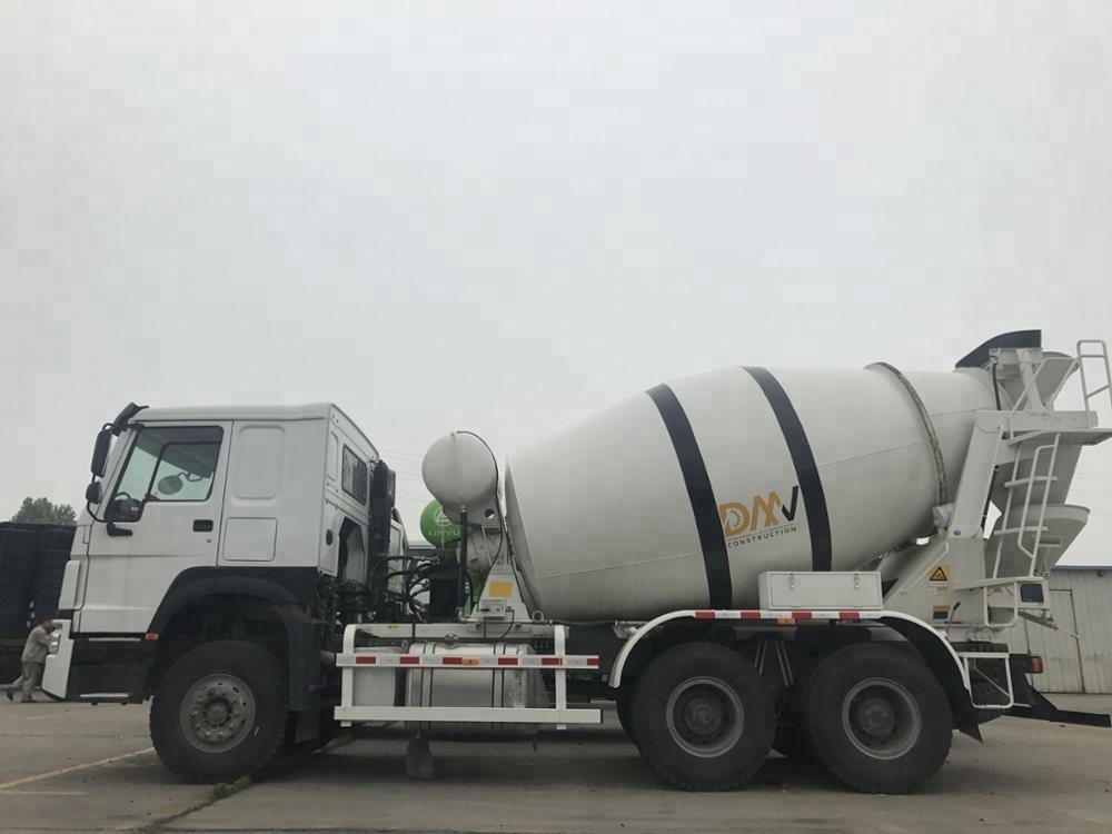 Howo 6x4 10 Wheeler Concrete Mixing Equipment Mobile Concrete Mixer Truck