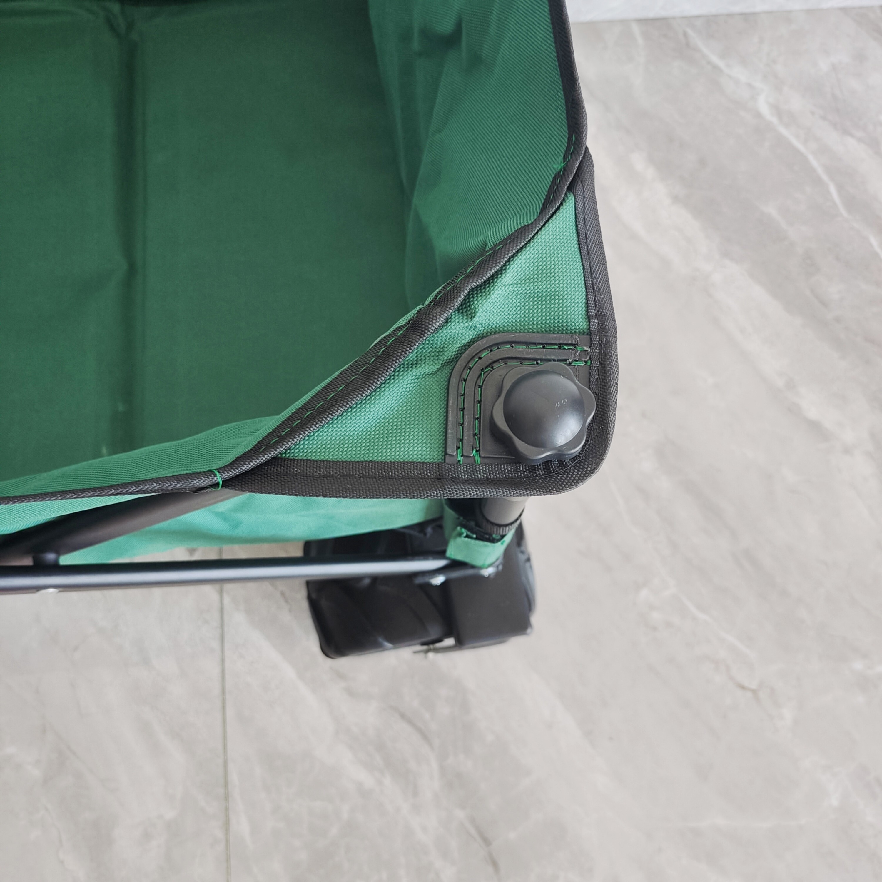 140LB Outdoor Camping Cart Easy Carrying Wide Pu Wheels Collapsible Folding Wagon