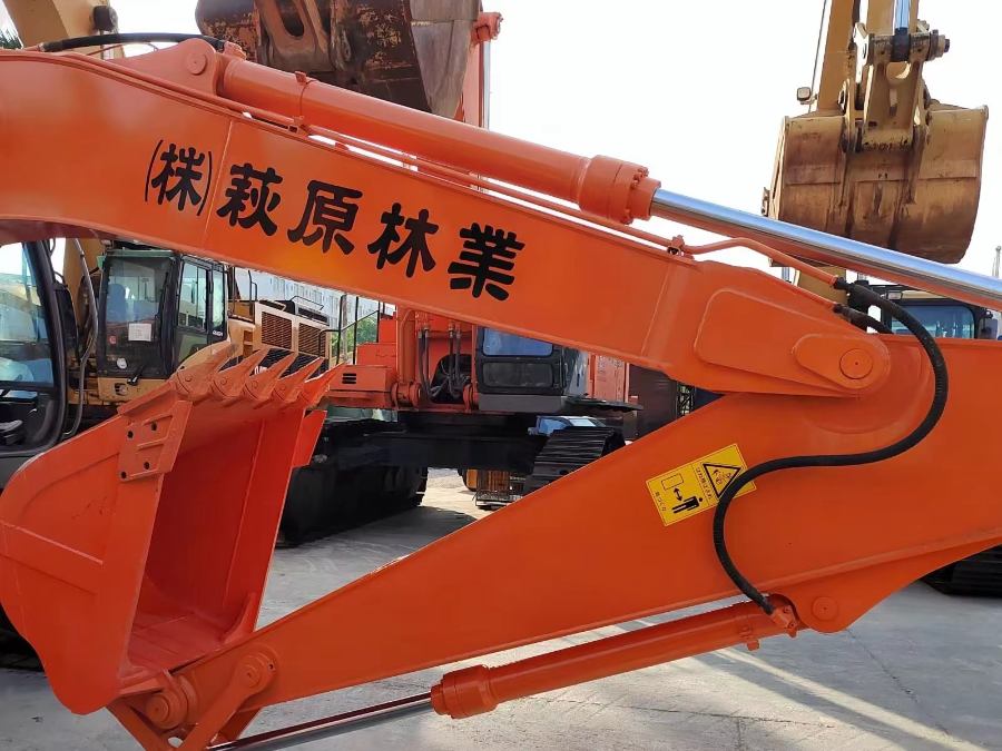 Hitachi ZX200 Excavator Arm