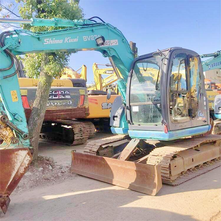 Good health 7 ton Japan original excavator used kobelco sk70 digger machine in Shanghai