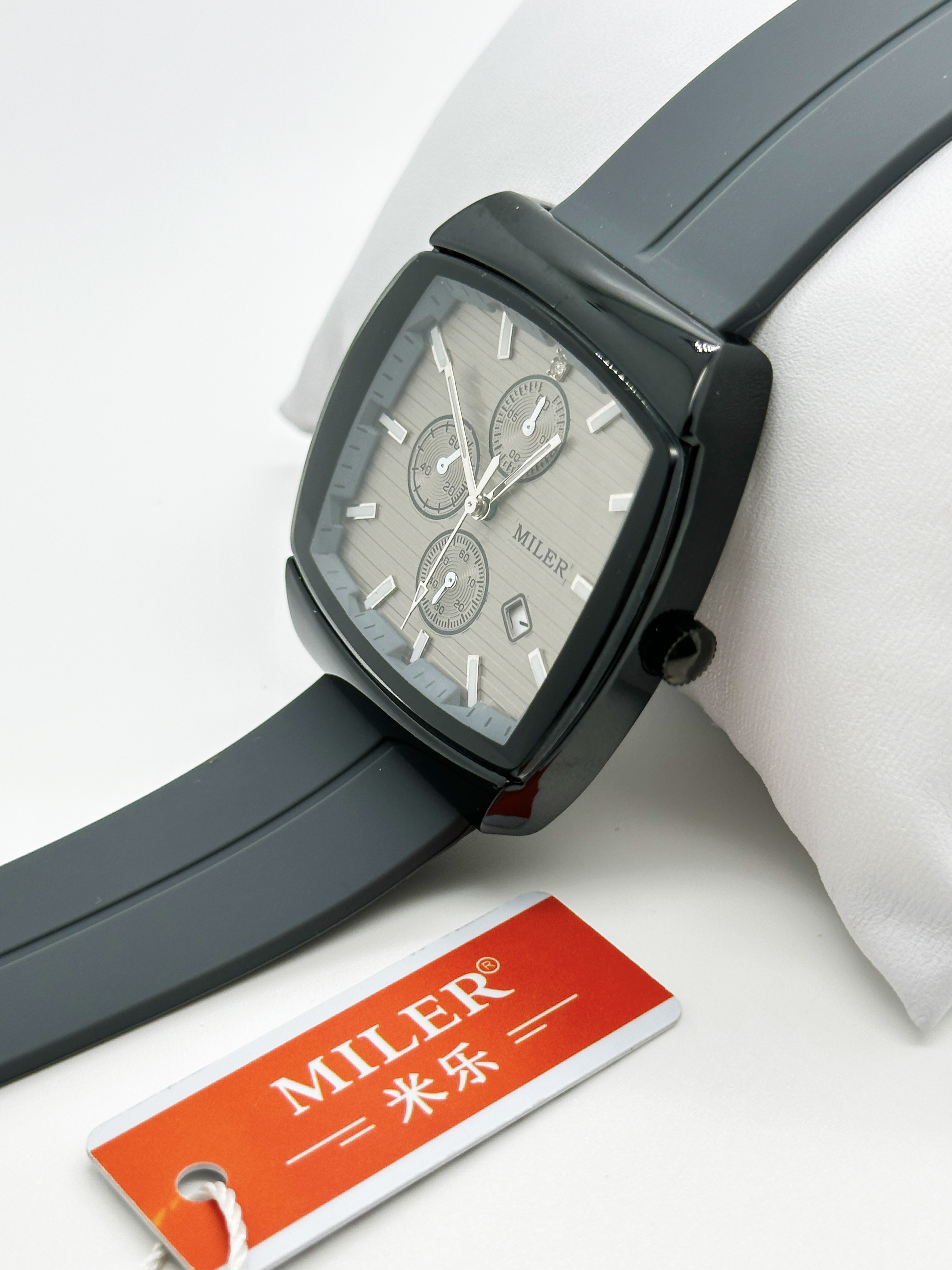 Fashion Style Business Men Quartz Wrist Watch With Silicone Strap