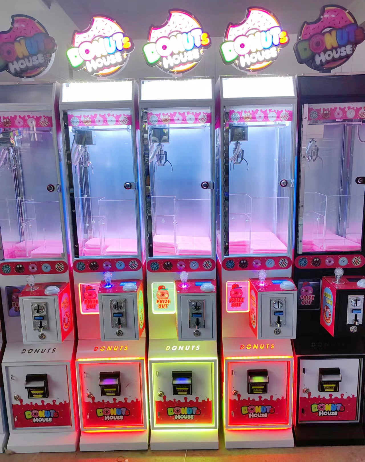 Customizable Mini Coin Operated Small Doll Arcade Game Vending Claw Machine With Bill Acceptor