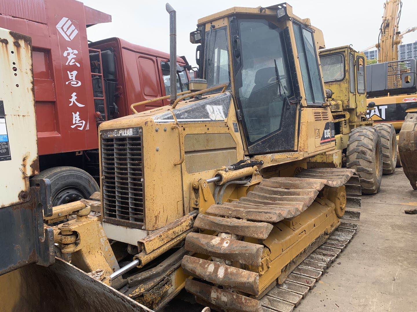 ORIGINAL JAPAN USED CAT D3G LGP BULLDOZER FOR SALE WITH 6 WAY BLADER