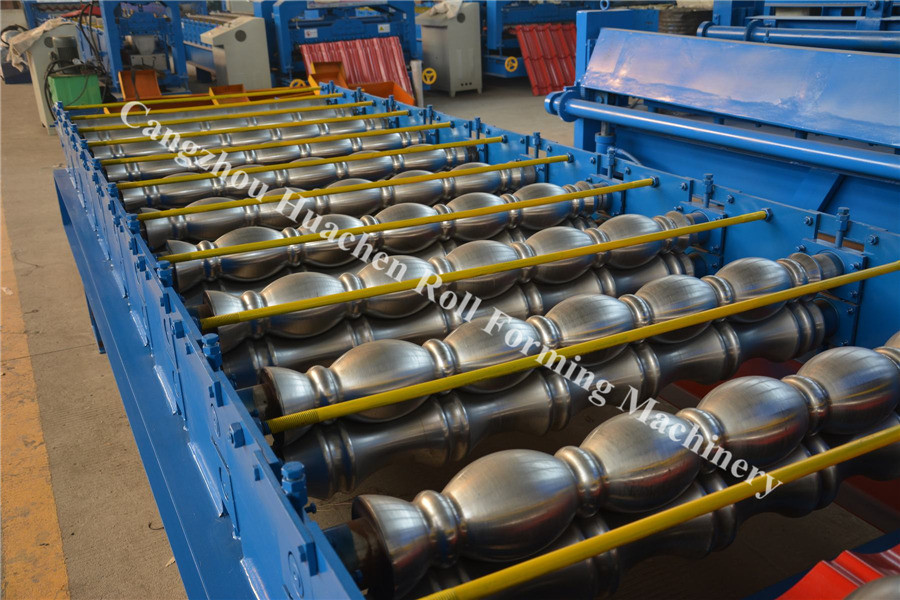 Color Steel Glazed Tile Roll Forming Machine / Roof Wall Cladding Roll Former Machine